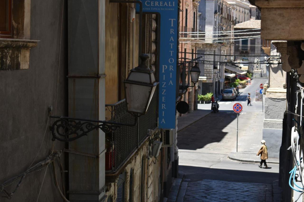 Casa Vacanza La Collegiata Catania-Fontanarossai nemzetközi repülőtér Kültér fotó