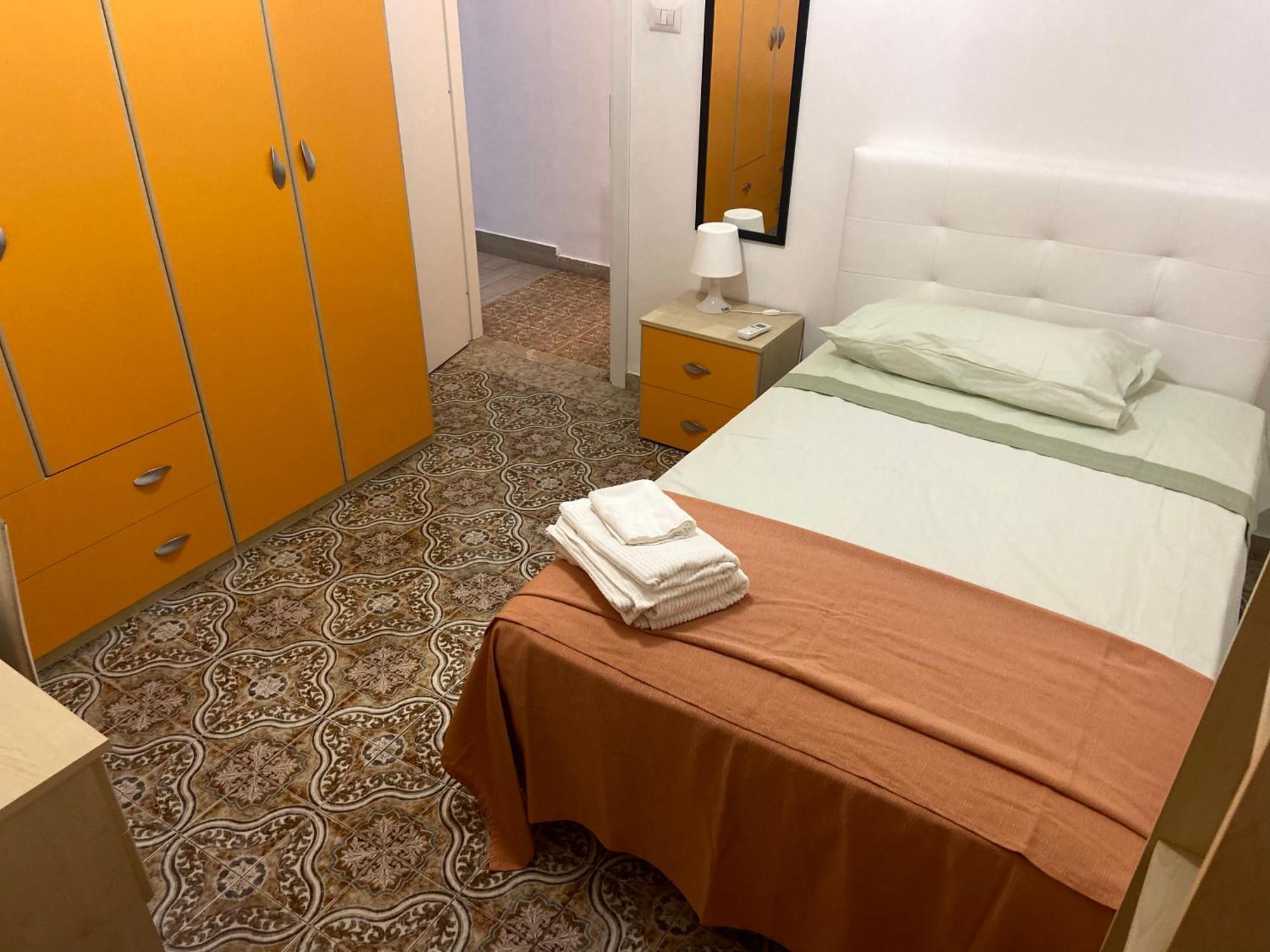 Casa Vacanza La Collegiata Catania-Fontanarossai nemzetközi repülőtér Kültér fotó