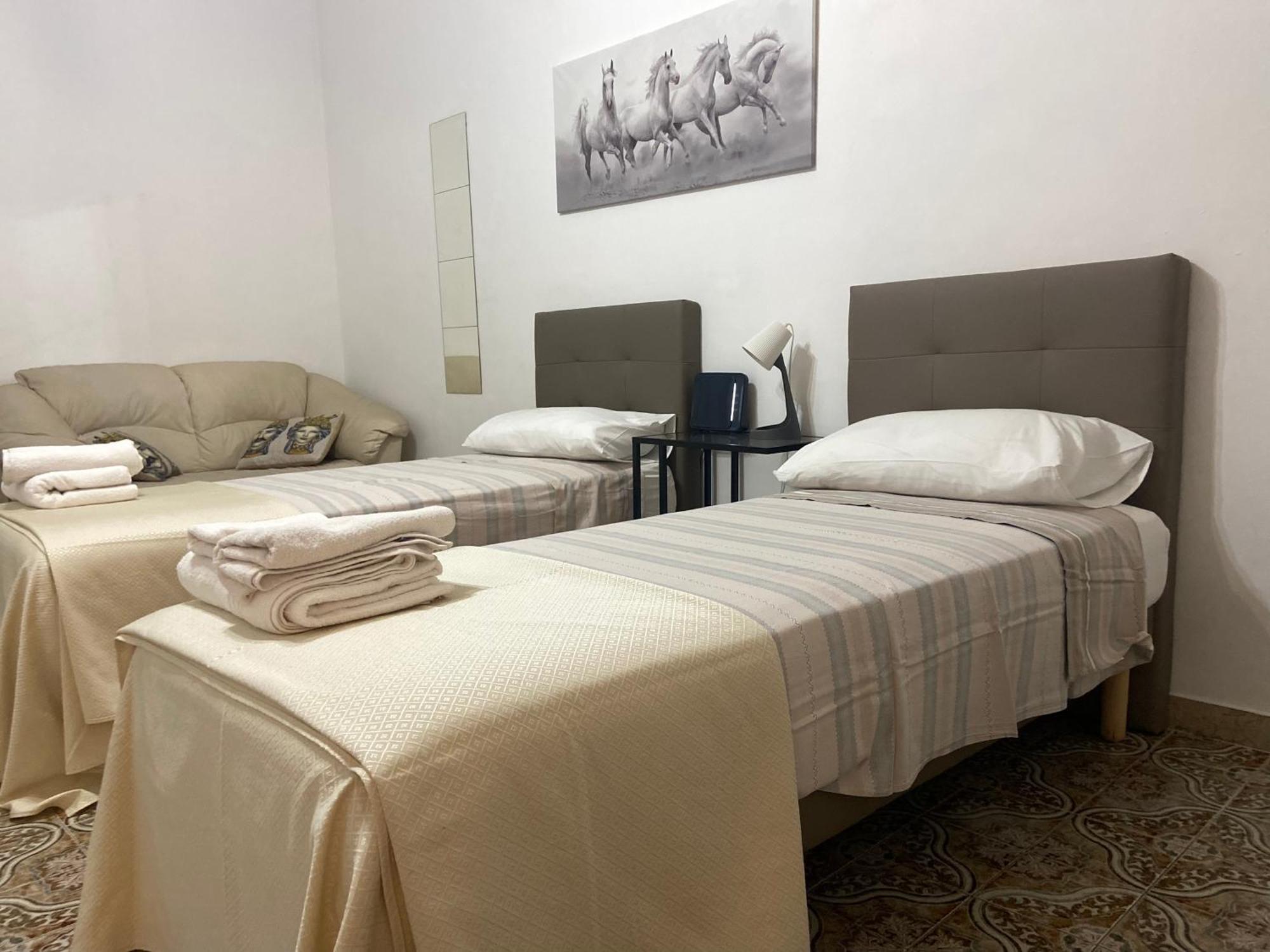 Casa Vacanza La Collegiata Catania-Fontanarossai nemzetközi repülőtér Kültér fotó