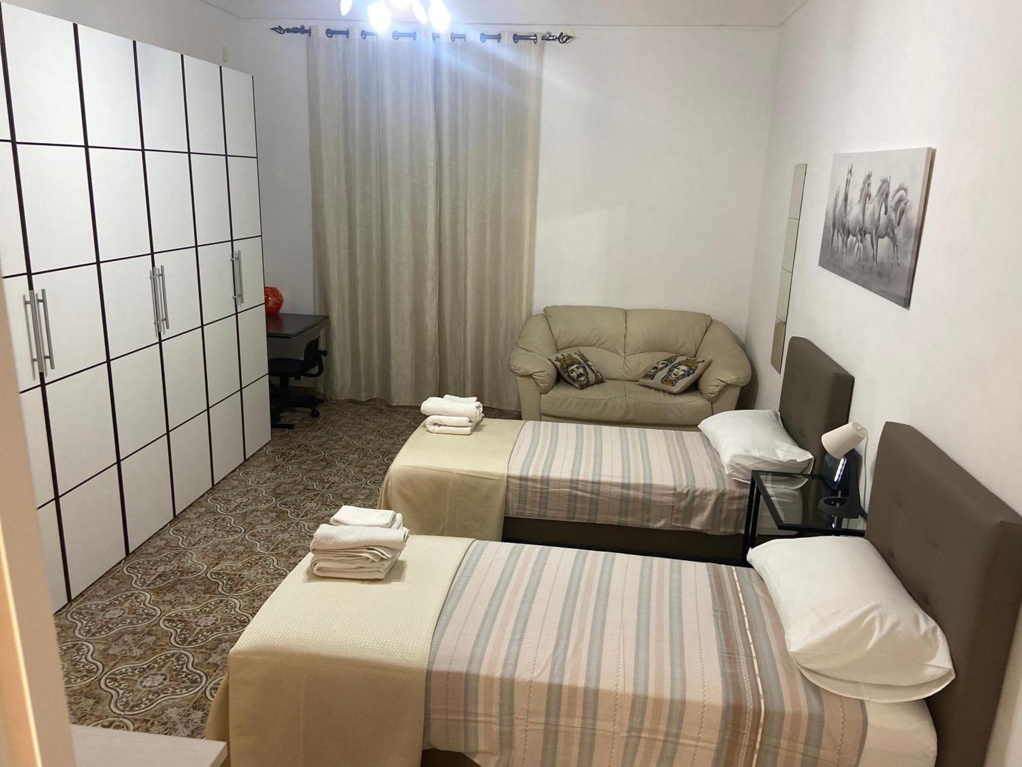 Casa Vacanza La Collegiata Catania-Fontanarossai nemzetközi repülőtér Kültér fotó