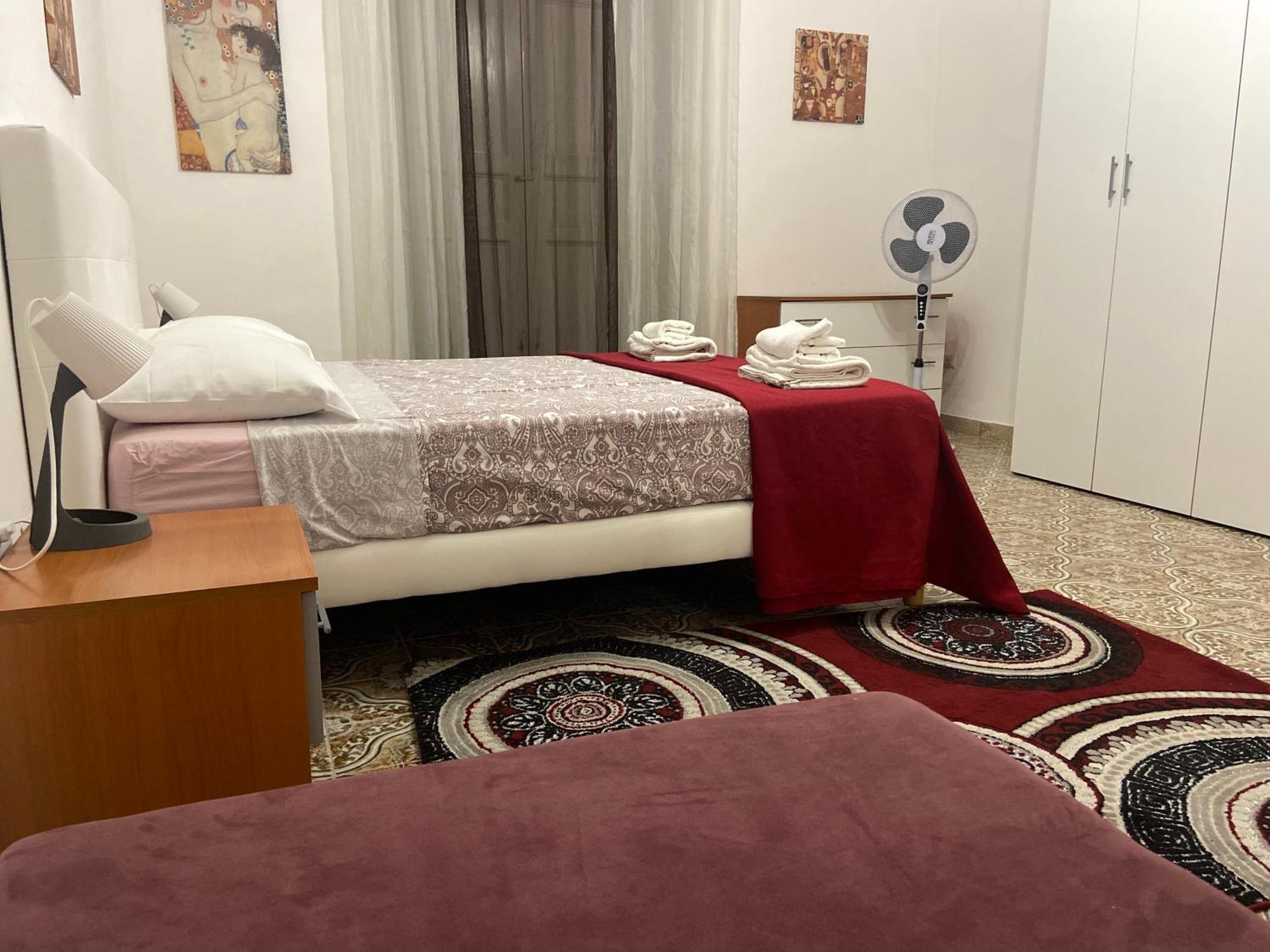 Casa Vacanza La Collegiata Catania-Fontanarossai nemzetközi repülőtér Kültér fotó